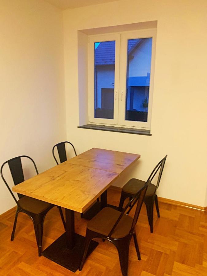 The Castle Suites & Apartment - Free Parking - (Adults Only) Cracovia Exterior foto
