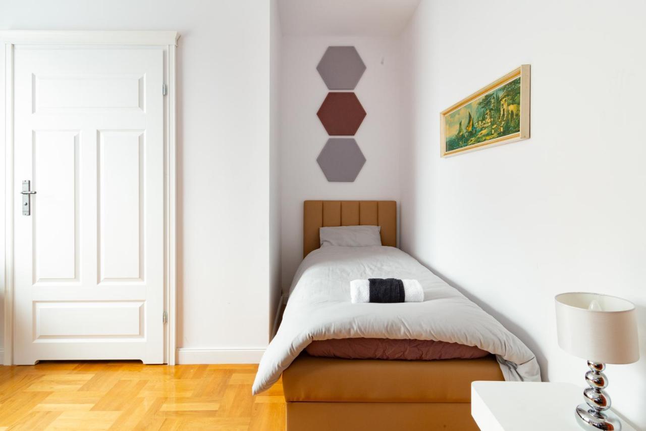 The Castle Suites & Apartment - Free Parking - (Adults Only) Cracovia Exterior foto