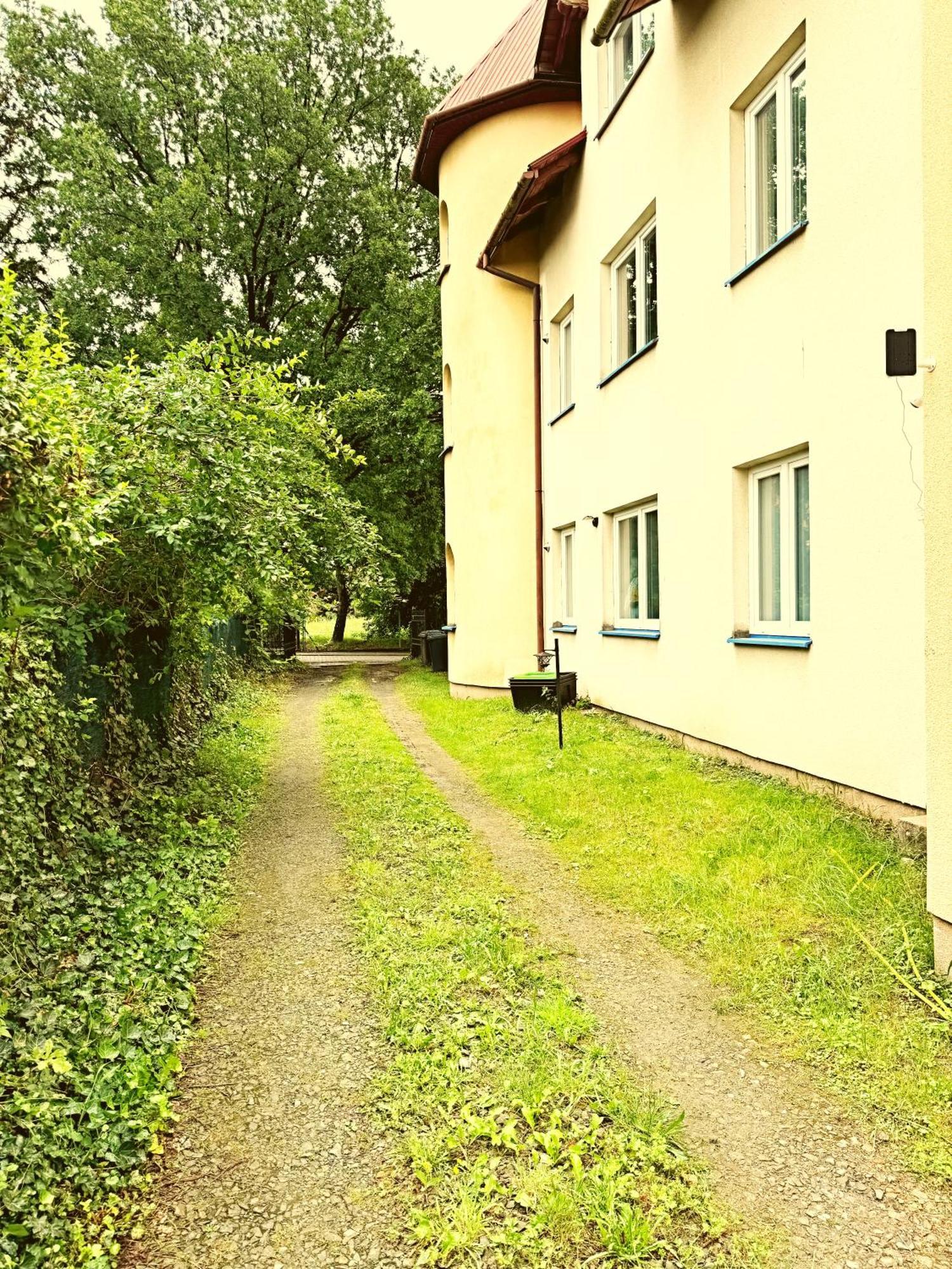 The Castle Suites & Apartment - Free Parking - (Adults Only) Cracovia Exterior foto